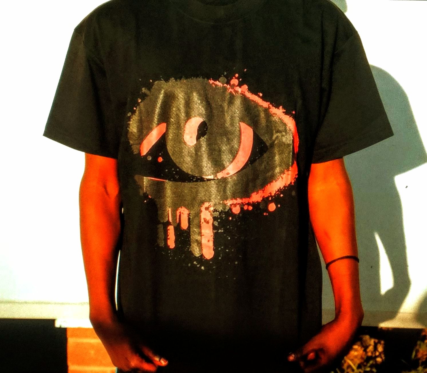 ONE EYE TSHRIT -